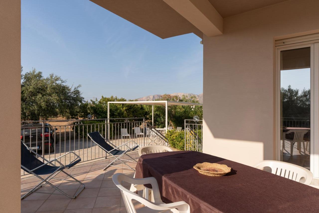 Casa Vacanze Calatijuncu Partinico Exterior photo